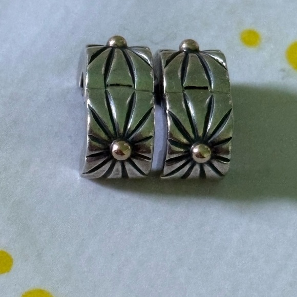 Pandora 14k gold and silver clips - Picture 2 of 4